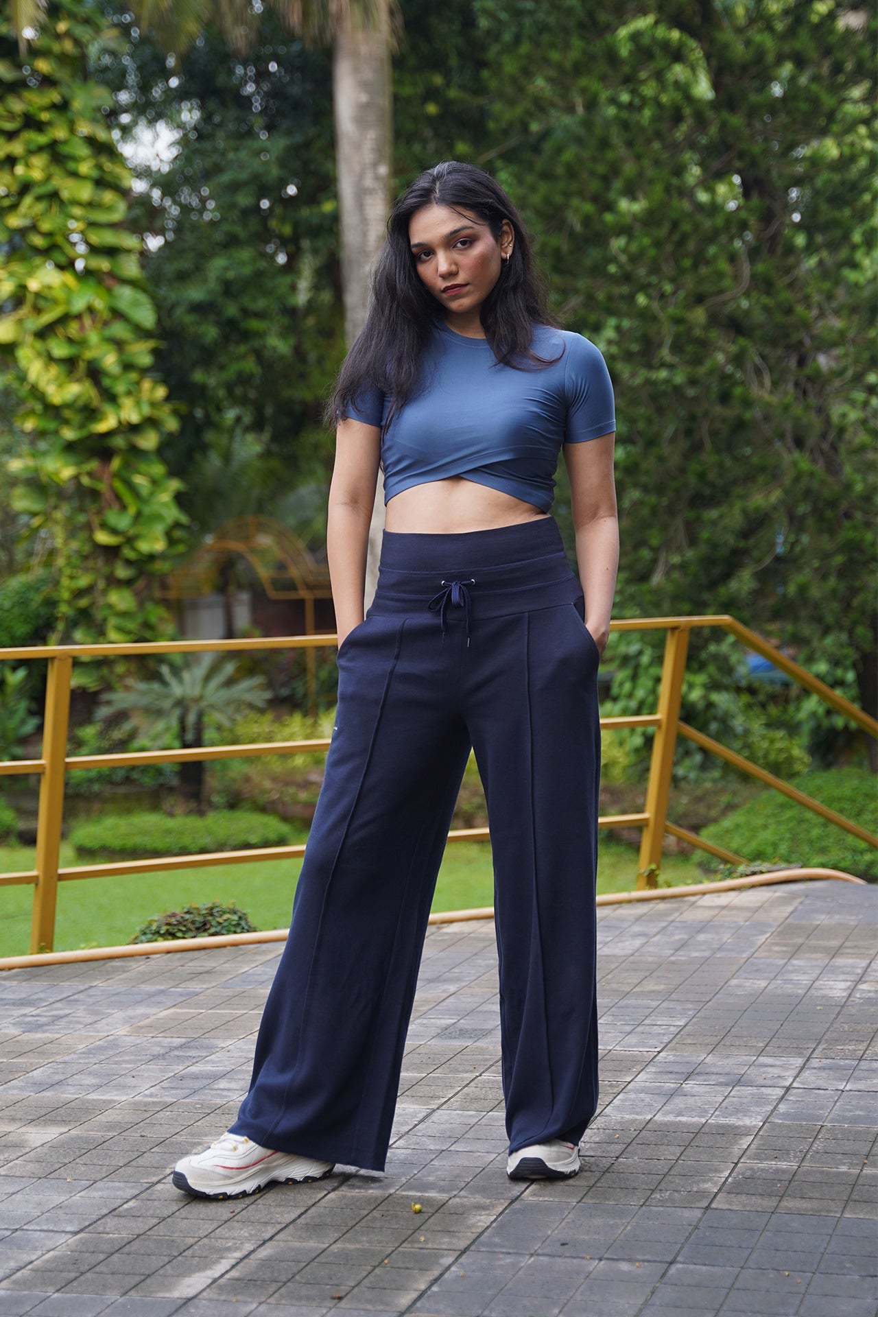 Flux Tee with Soft Stride Lounge Pants