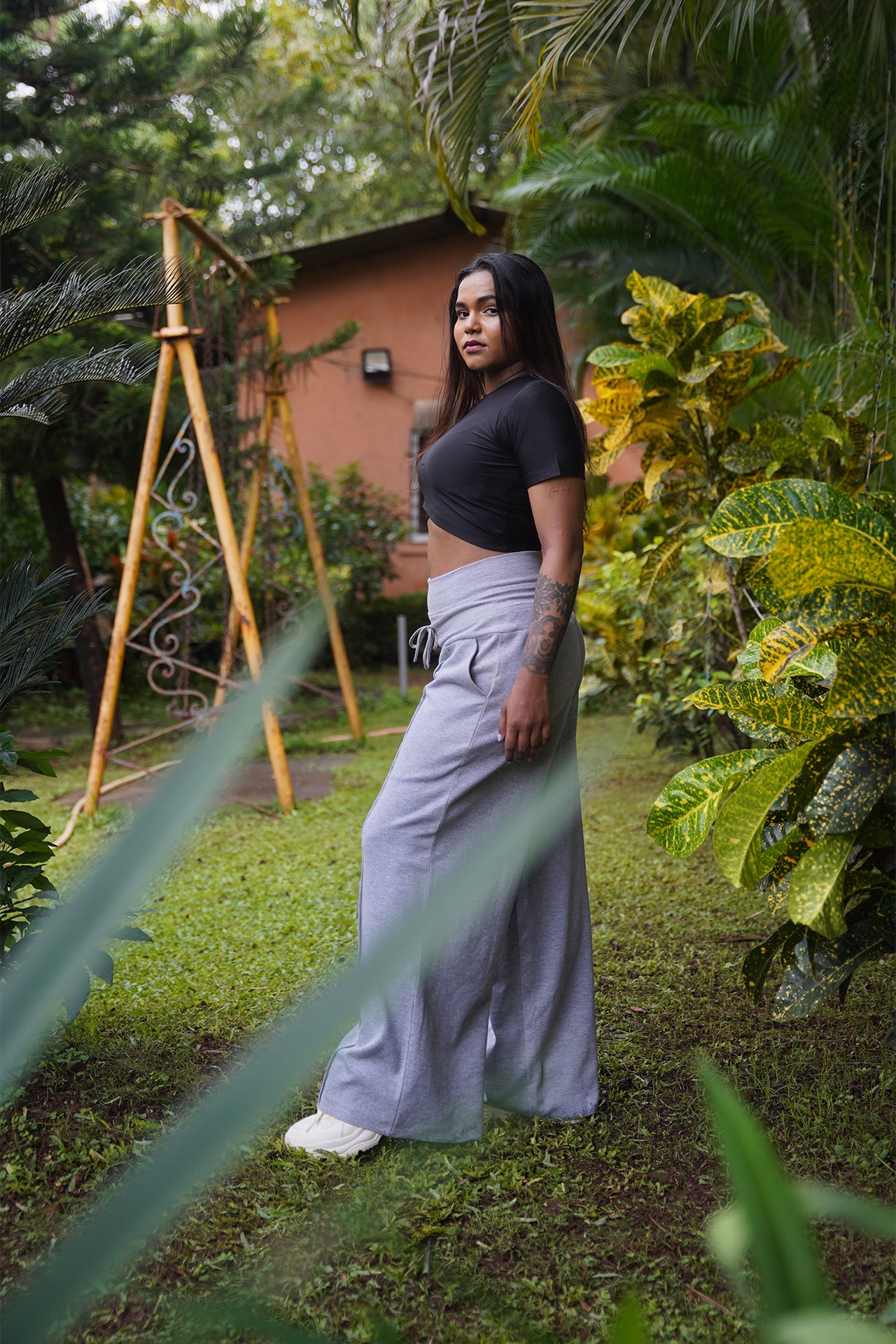 Flux Tee with Soft Stride Lounge Pants