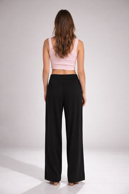 Boxy Bloom Crop Top with Soft Stride Lounge Pants